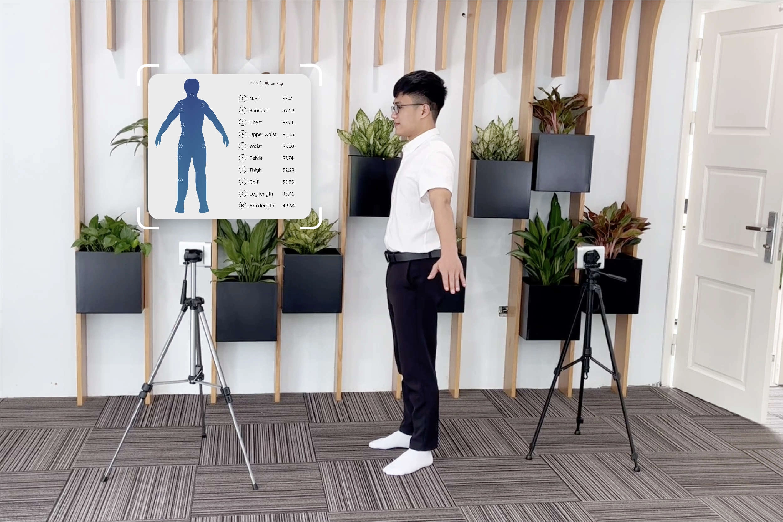 Virtual Try On Uniform is capturing a customer's body measurements 